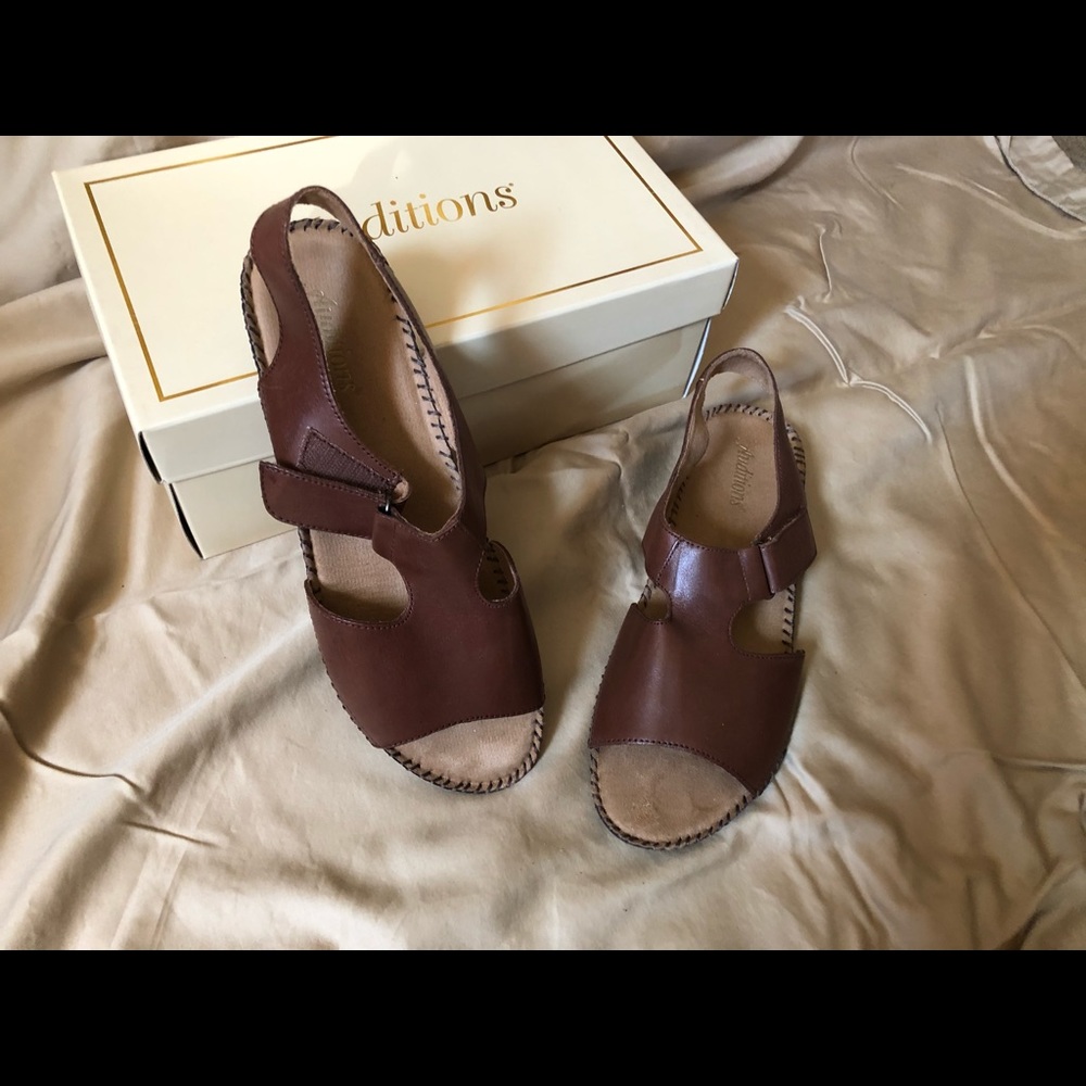Auditions Brown Sandals